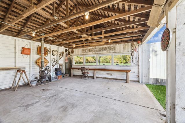 618 Bayridge Road, La Porte, TX 77571