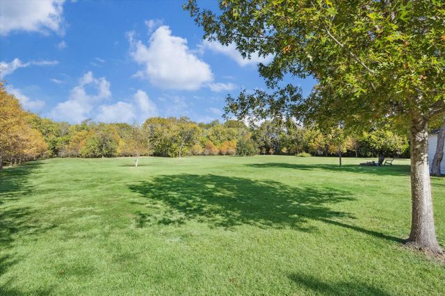 618 Bayridge Road, La Porte, TX 77571