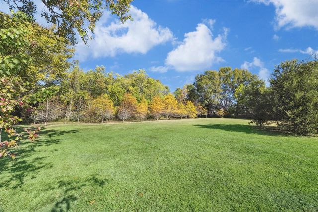 618 Bayridge Road, La Porte, TX 77571