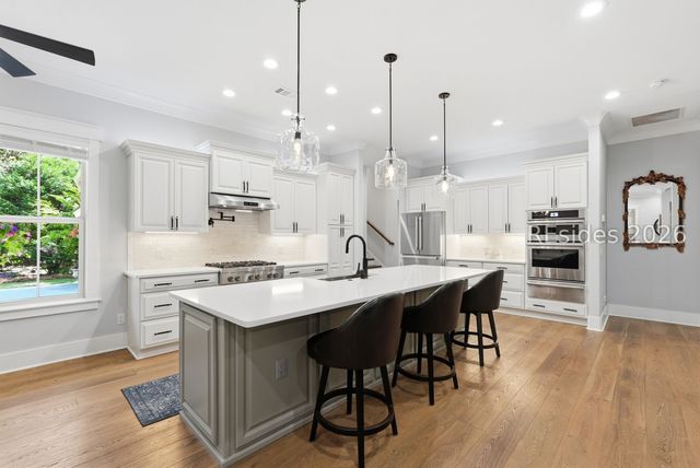 11 Jingle Shell Ln, Hilton Head Island, SC 29926