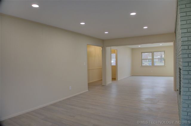 6946 E 20th Place, Tulsa, OK 74114