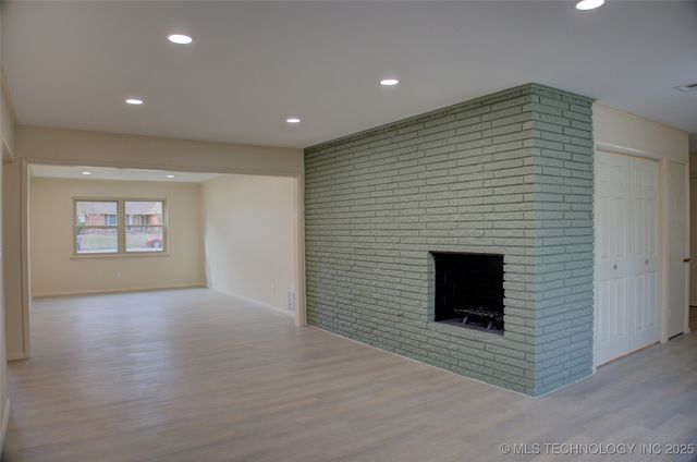 6946 E 20th Place, Tulsa, OK 74114