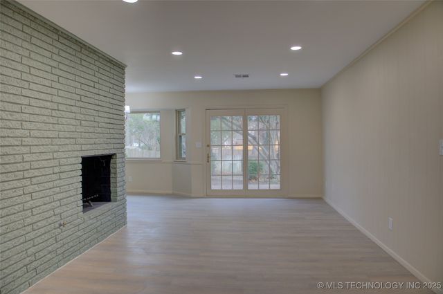 6946 E 20th Place, Tulsa, OK 74114