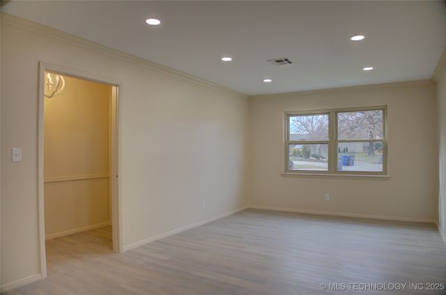 6946 E 20th Place, Tulsa, OK 74114