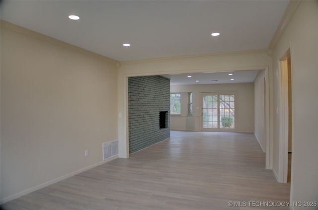 6946 E 20th Place, Tulsa, OK 74114