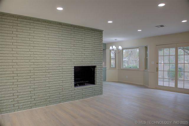 6946 E 20th Place, Tulsa, OK 74114