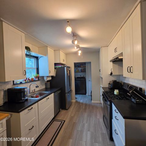 1018 Yellowbank Road, Toms River, NJ 08753