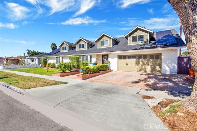 5025 E Los Coyotes Diagonal, Long Beach, CA 90815