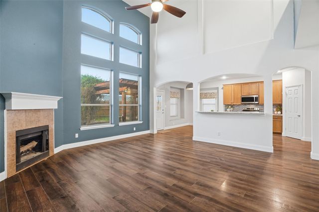 508 Lakeview Circle, Burleson, TX 76028