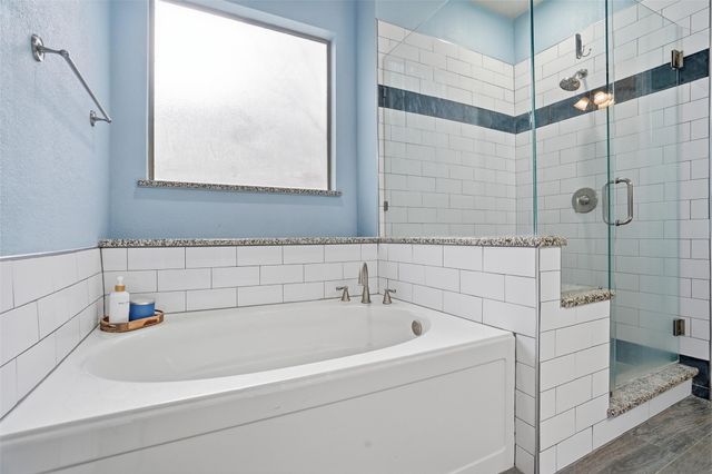 508 Lakeview Circle, Burleson, TX 76028