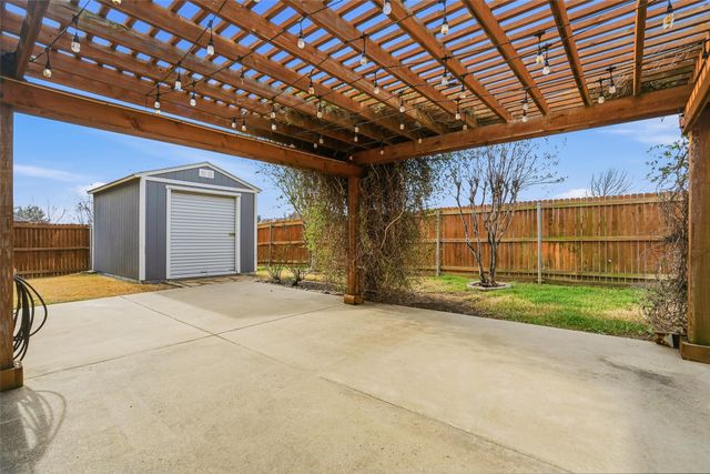 508 Lakeview Circle, Burleson, TX 76028