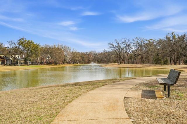 508 Lakeview Circle, Burleson, TX 76028