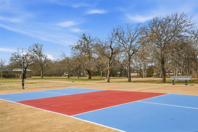 508 Lakeview Circle, Burleson, TX 76028