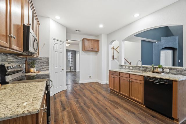 508 Lakeview Circle, Burleson, TX 76028