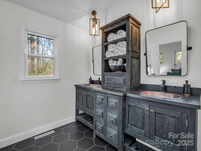 158 Rock Spring Lane, Lake Lure, NC 28746