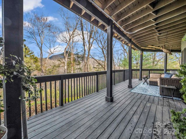 158 Rock Spring Lane, Lake Lure, NC 28746