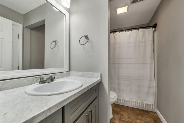 94 Beech Hill Ave Unit 5, Manchester, NH 03103