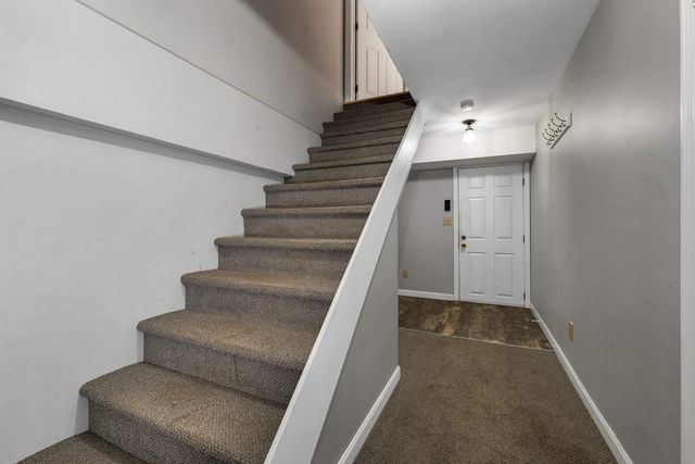 94 Beech Hill Ave Unit 5, Manchester, NH 03103