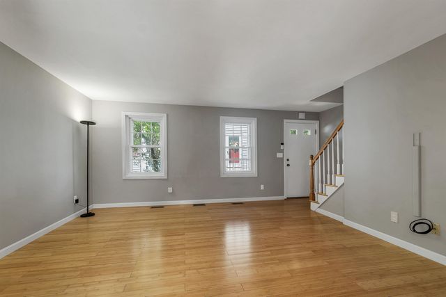 94 Beech Hill Ave Unit 5, Manchester, NH 03103