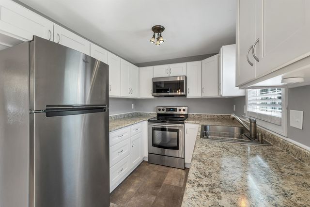 94 Beech Hill Ave Unit 5, Manchester, NH 03103