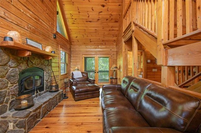 250 Meadow Lane, Talking Rock, GA 30175