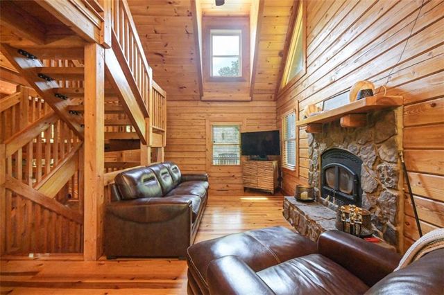 250 Meadow Lane, Talking Rock, GA 30175