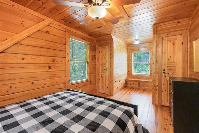 250 Meadow Lane, Talking Rock, GA 30175