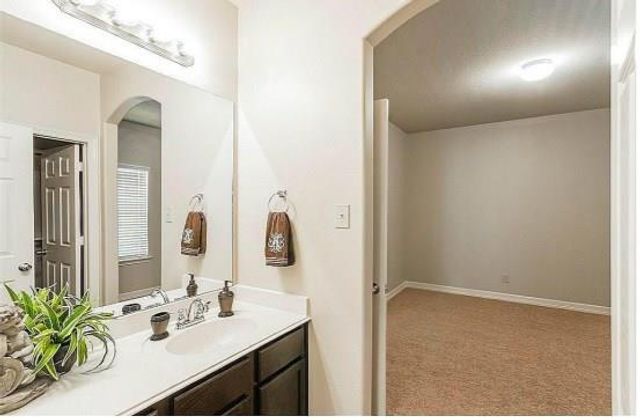 49 Woodland Hills Drive B, Conroe, TX 77303