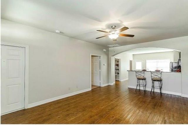 49 Woodland Hills Drive B, Conroe, TX 77303