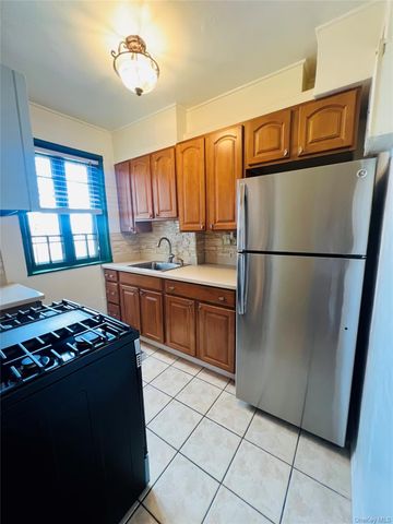 1595 Unionport Road 11A, Bronx, NY 10462