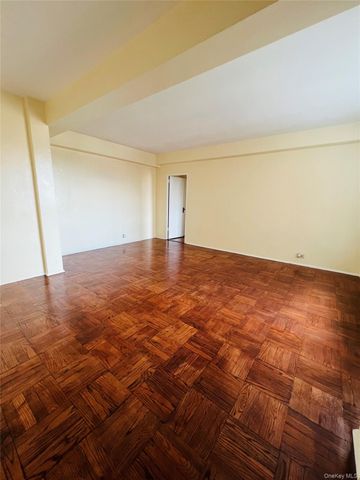 1595 Unionport Road 11A, Bronx, NY 10462
