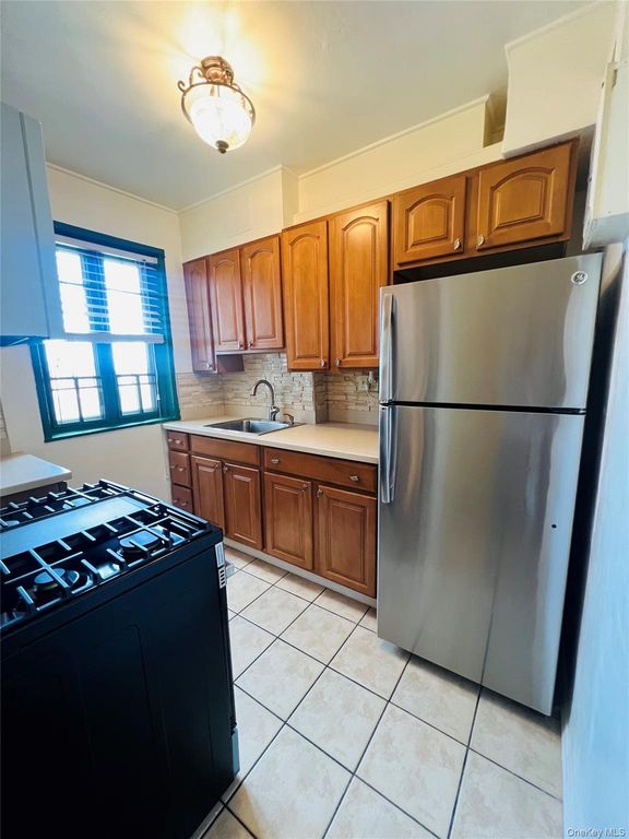 1595 Unionport Road 11A, Bronx, NY 10462 — photo 3