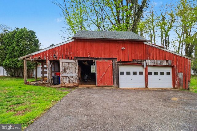 1438 NAAMANS CREEK RD, Garnet Valley, PA 19060