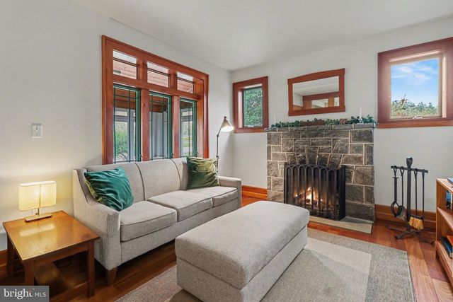 1438 NAAMANS CREEK RD, Garnet Valley, PA 19060