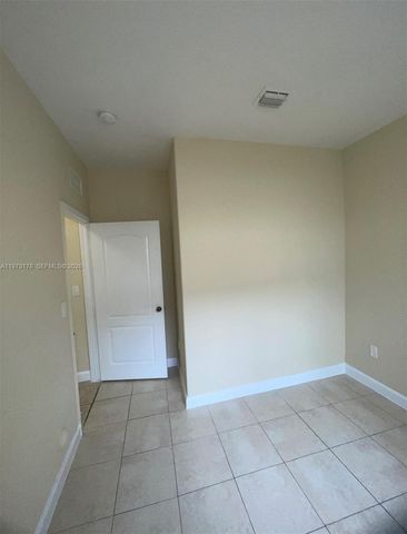 1661 SE 29th Ct 109, Homestead, FL 33035