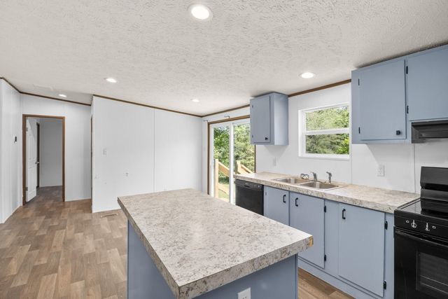 656 Omega Park Road, Somerset, KY 42501