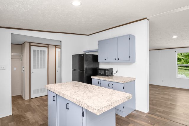 656 Omega Park Road, Somerset, KY 42501