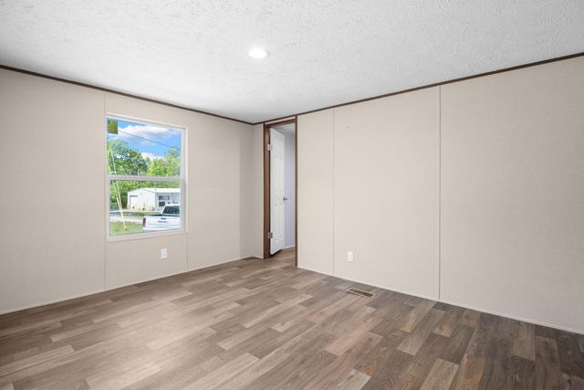 656 Omega Park Road, Somerset, KY 42501