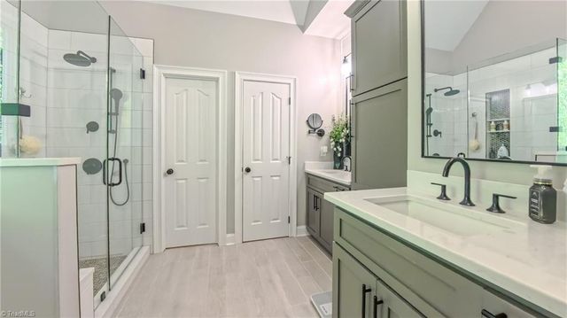 1250 Whitworth Court, Kernersville, NC 27284
