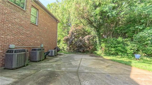 1250 Whitworth Court, Kernersville, NC 27284