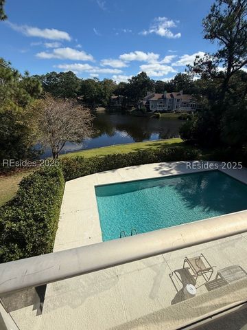 8 Leamington Pl, Hilton Head Island, SC 29928