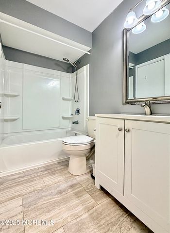 304 Wellington Place, Aberdeen, NJ 07747