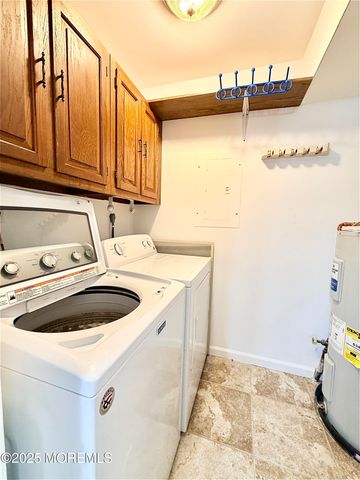 304 Wellington Place, Aberdeen, NJ 07747