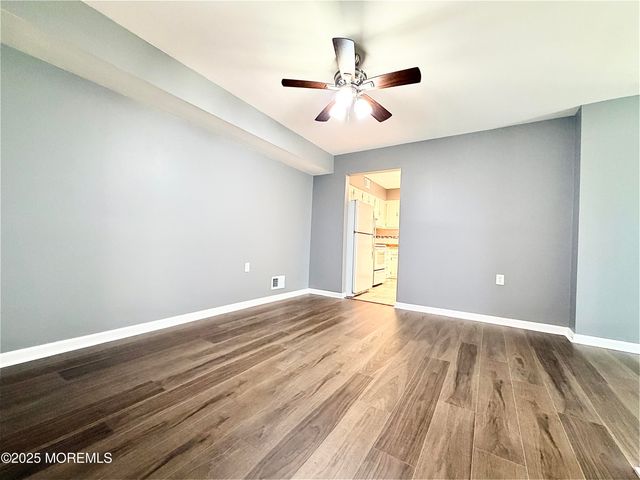 304 Wellington Place, Aberdeen, NJ 07747