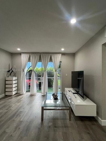 1432 S Lakeside Dr 5, Lake Worth, FL 33460