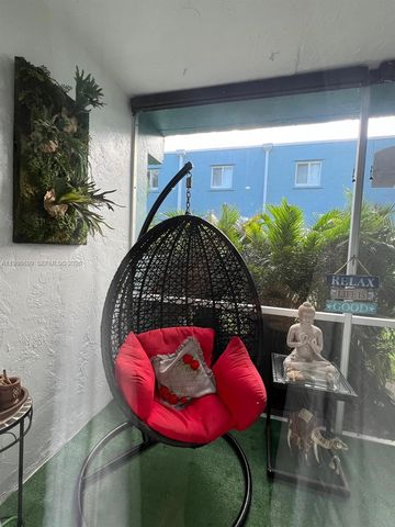 1432 S Lakeside Dr 5, Lake Worth, FL 33460