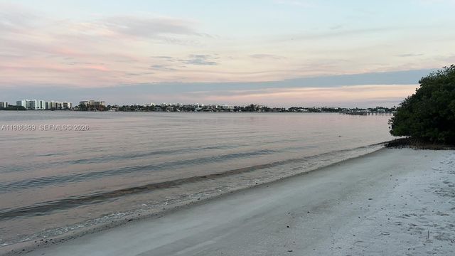 1432 S Lakeside Dr 5, Lake Worth, FL 33460