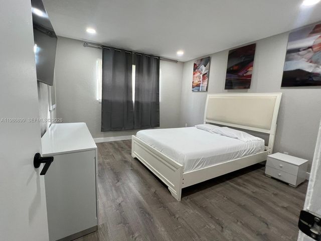 1432 S Lakeside Dr 5, Lake Worth, FL 33460