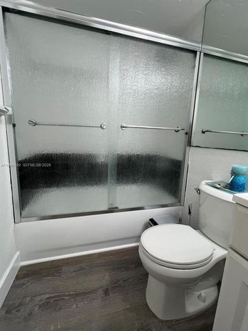 1432 S Lakeside Dr 5, Lake Worth, FL 33460