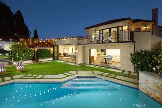 4 Inverness Lane, Newport Beach, CA 92660